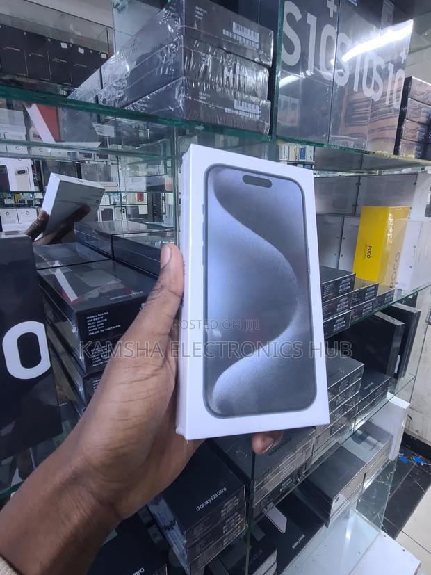 New Apple iPhone 15 Pro Max 256 GB Blue - main view