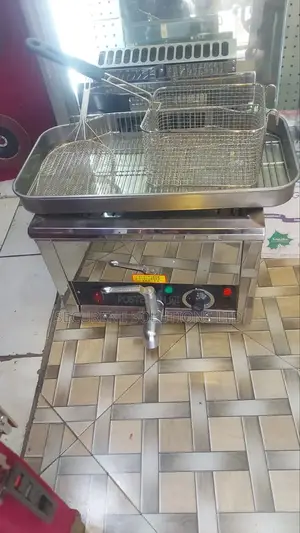 Commercial Deep Fryer,A Single-tank Model.