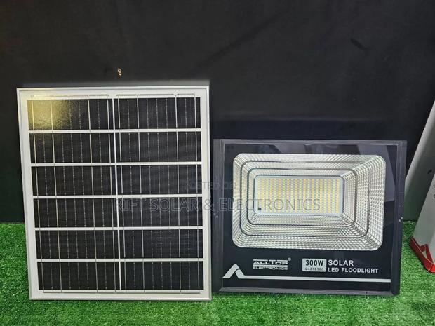300 Watts Solar Floodlight 12hrs Straight With Mounting Bracket - main view