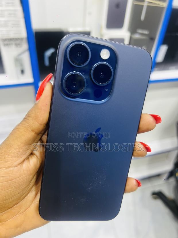 New Apple iPhone 15 Pro 256 GB Black - thumbnail 3