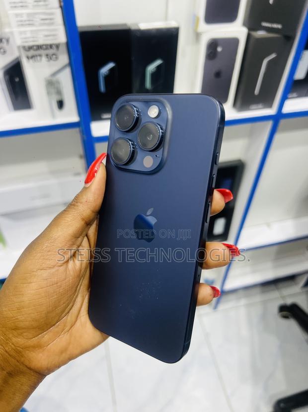 New Apple iPhone 15 Pro 256 GB Black - thumbnail 7