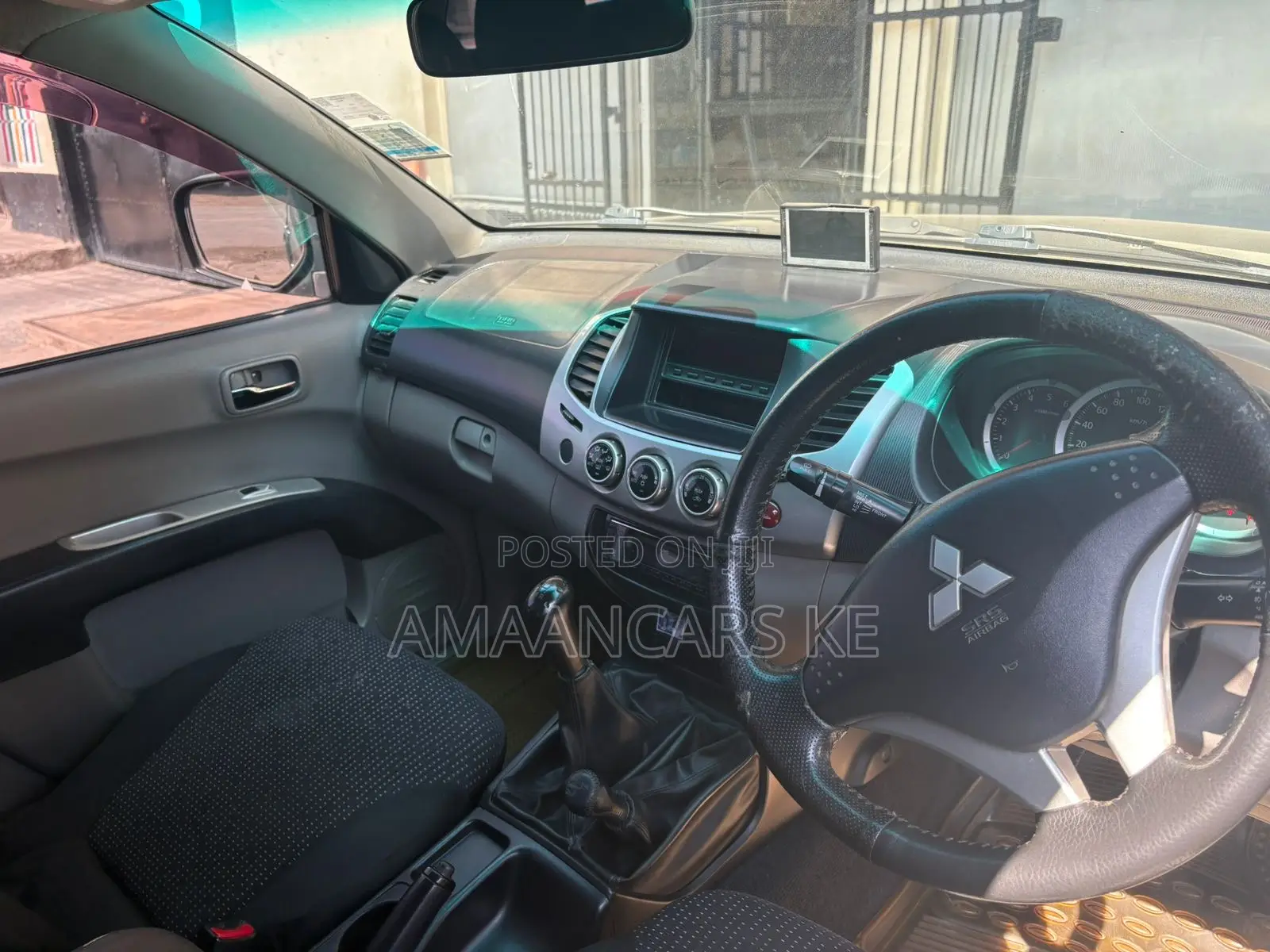 Mitsubishi L200 2013 Black