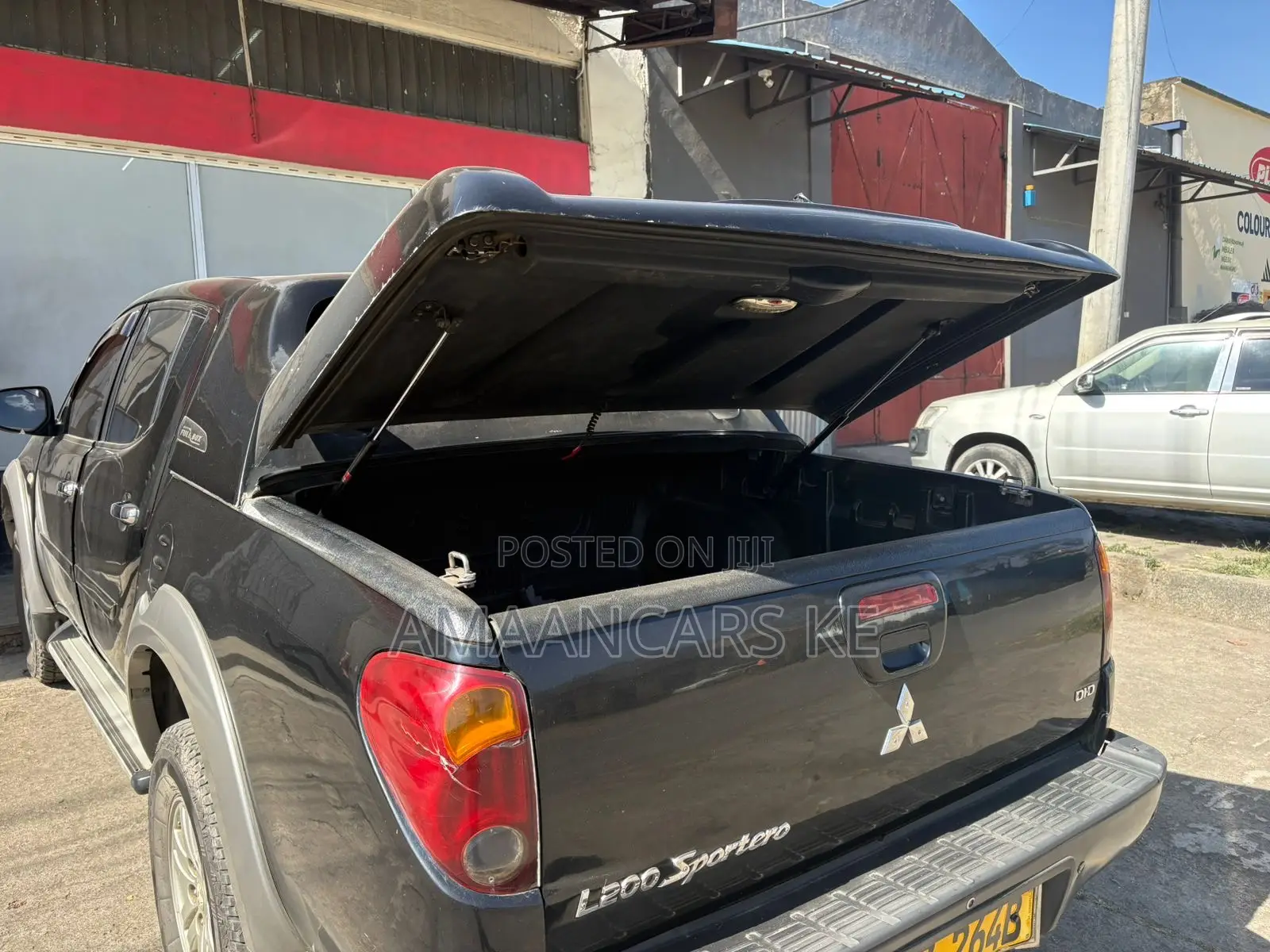 Mitsubishi L200 2013 Black