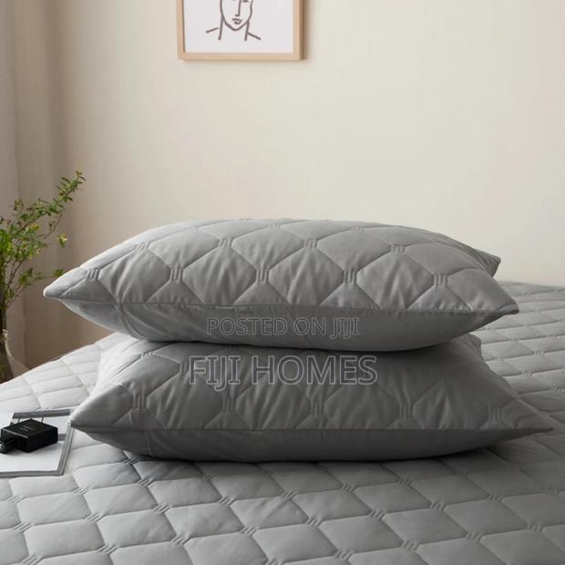 Waterproof Pillow Protector – Grey - Standard Size - thumbnail 2