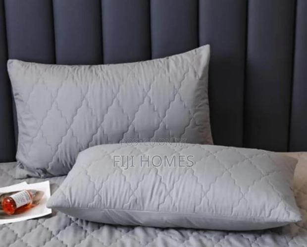 Waterproof Pillow Protector – Grey - Standard Size - thumbnail 4