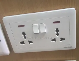 Universal Twin Socket