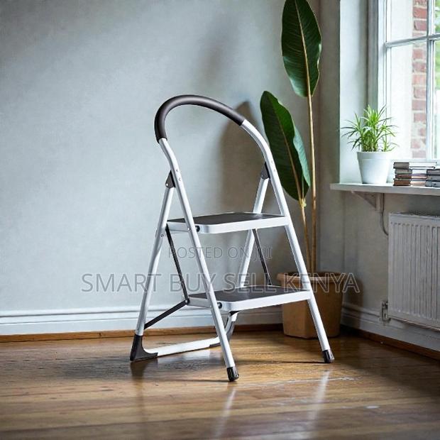 Heavy-Duty Safe Sturdy Structure 2 Step Ladder Stepladder - main view
