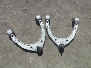 Volkswagen Touareg Upper Arms