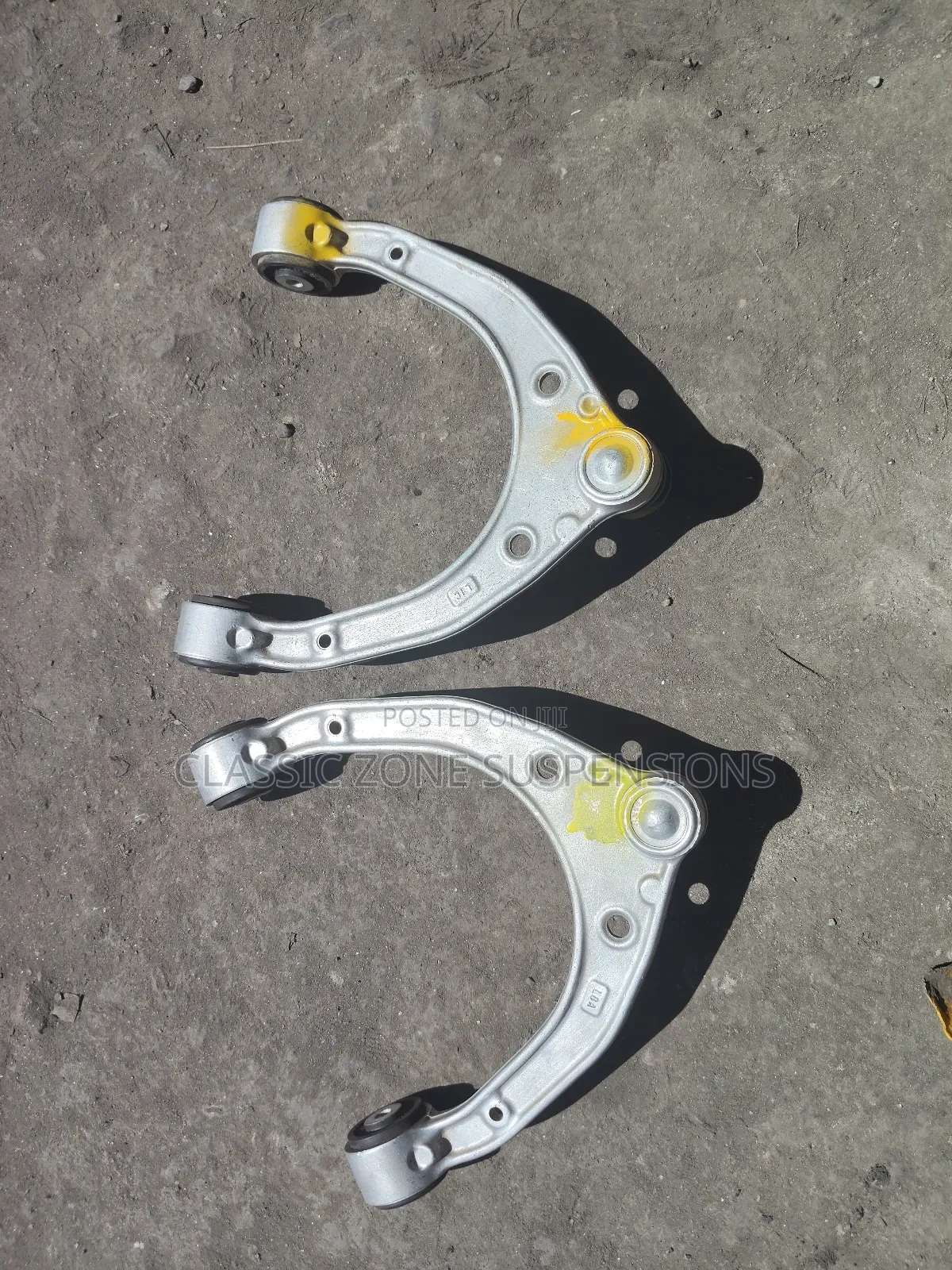 Volkswagen Touareg Upper Arms