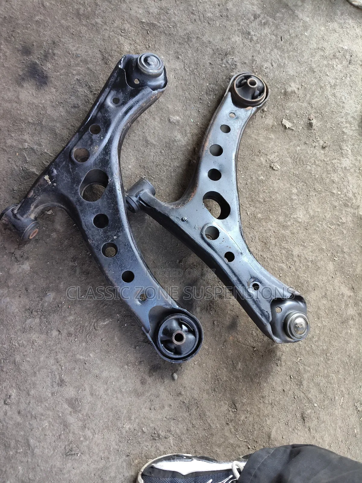 Toyota Isis Control Arms