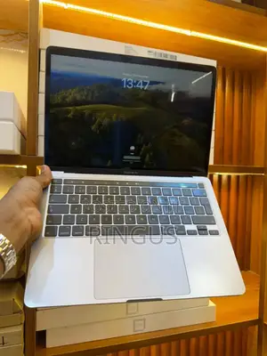 Laptop Apple MacBook Pro 2020 32GB Intel Core i7 SSD 1T