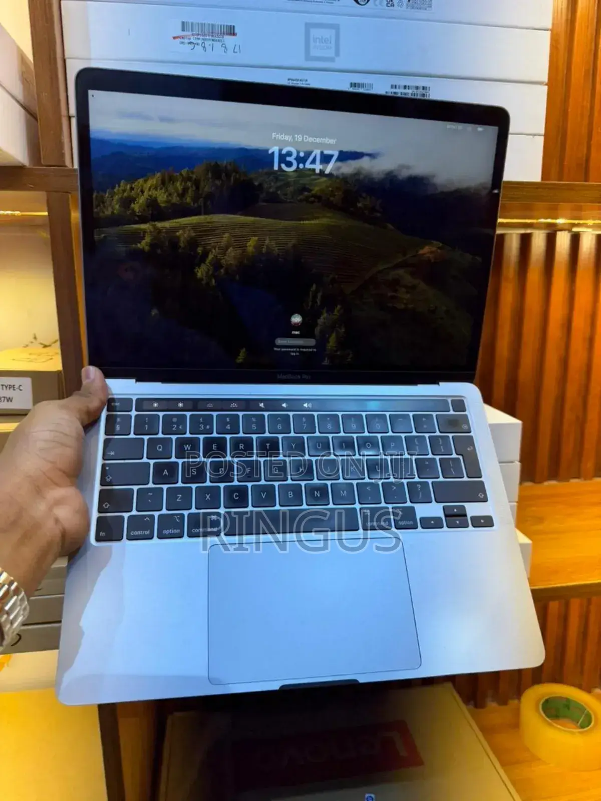 Laptop Apple MacBook Pro 2020 32GB Intel Core i7 SSD 1T