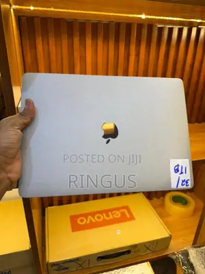 Laptop Apple MacBook Pro 2020 32GB Intel Core i7 SSD 1T