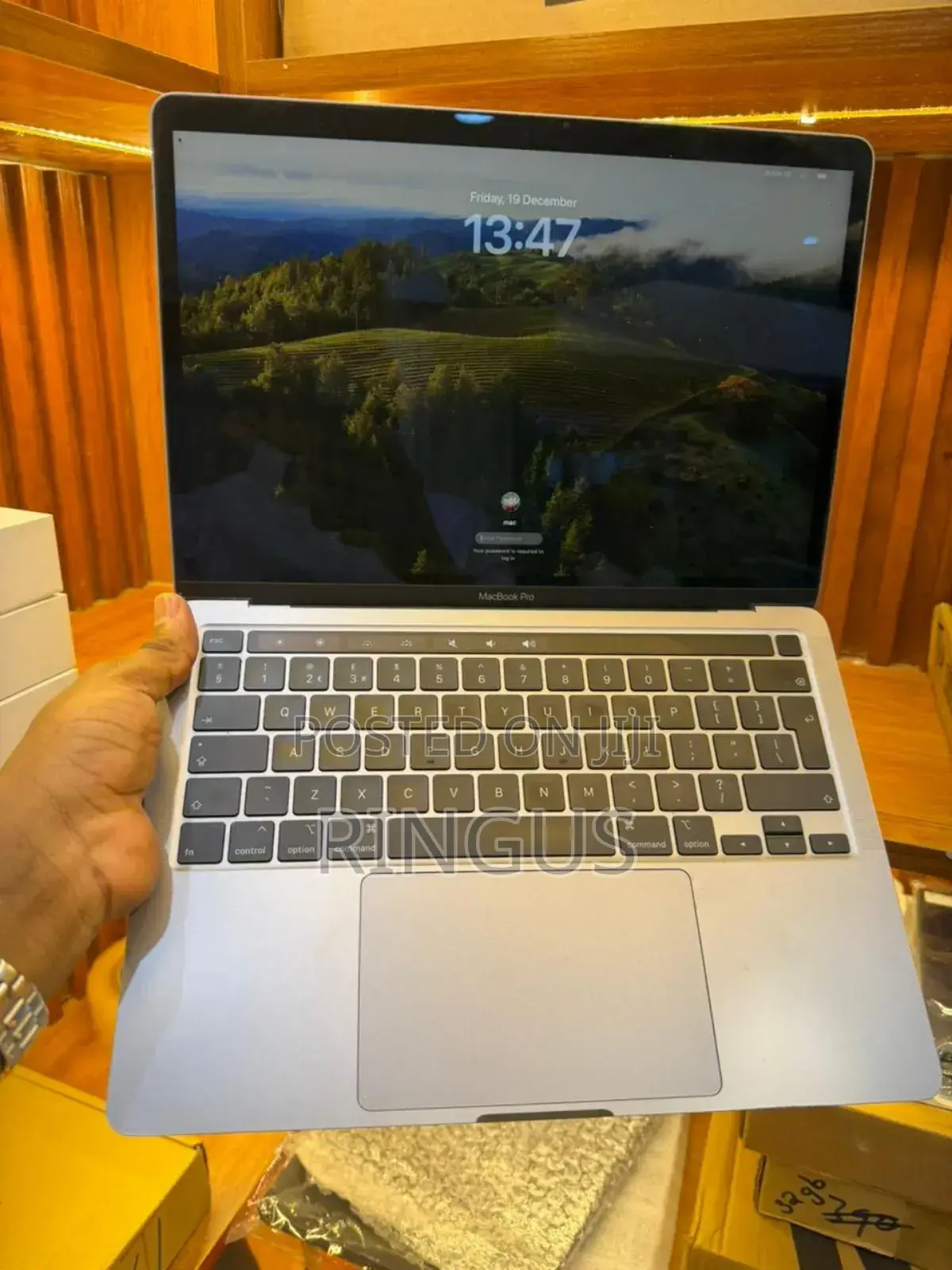 Laptop Apple MacBook Pro 2020 32GB Intel Core i7 SSD 1T