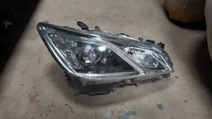 Toyota Crown Aws210 RHS Headlight