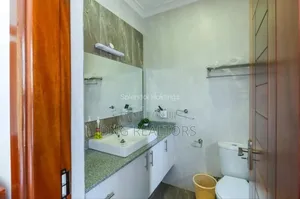 4bdrm Apartment in Riverside Drive for sale