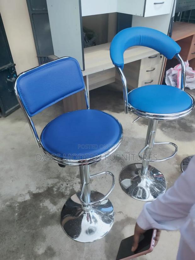 Hydraulic Bar Stools - main view