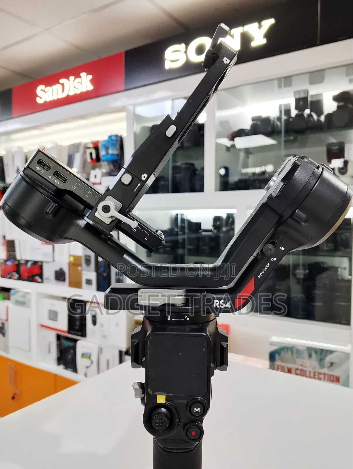 Dji Rs 4 Gimbal Stabilizer Combo(With Tripod, Support and Rings?