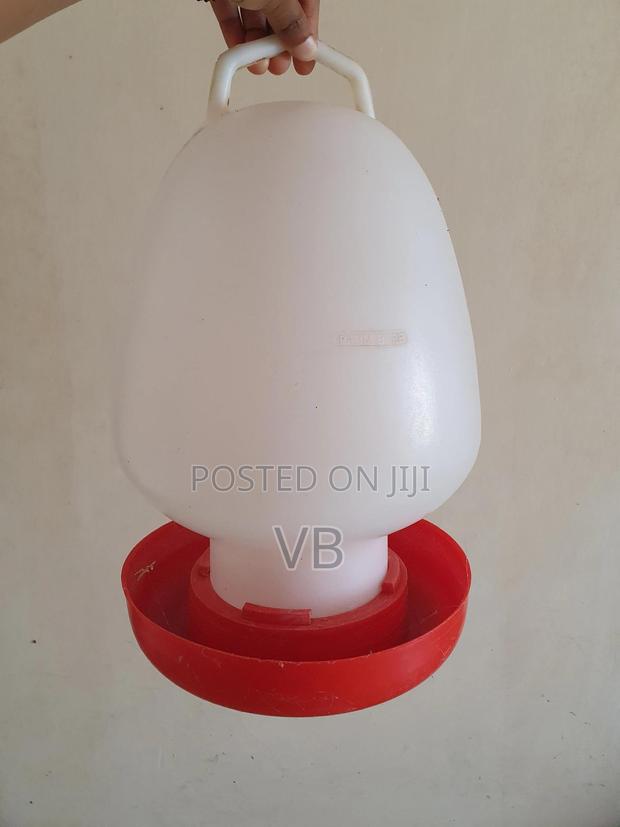 High Quality Chicken Drinkers With Thin Base - main view