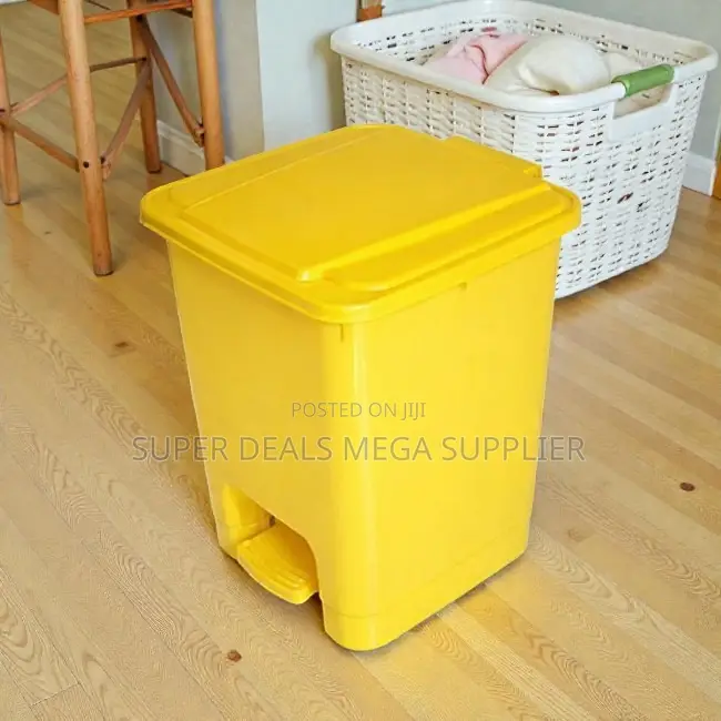 Space Efficient 30l Hard Plastic Step Pedal Waste Garbage Dust Bin