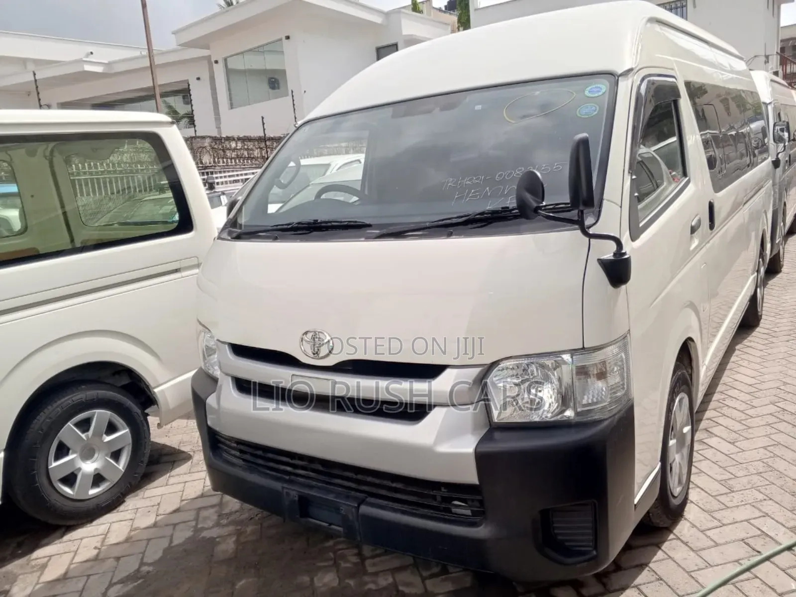 Toyota HiAce 2018 White