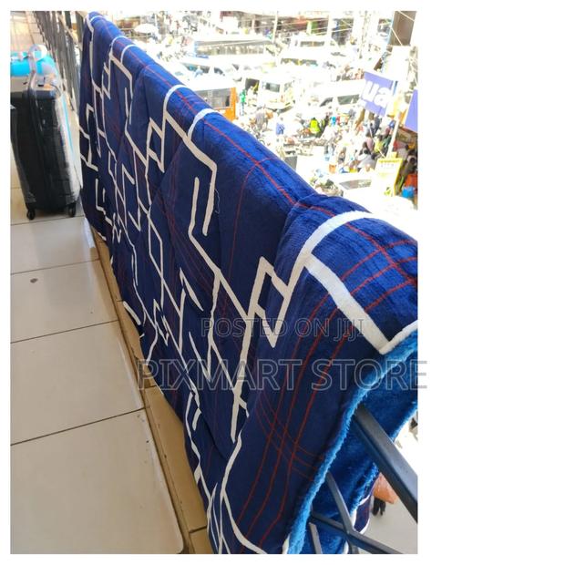 5×6 Woolen Duvet on Offer – Cozy Warmth at a Great Price