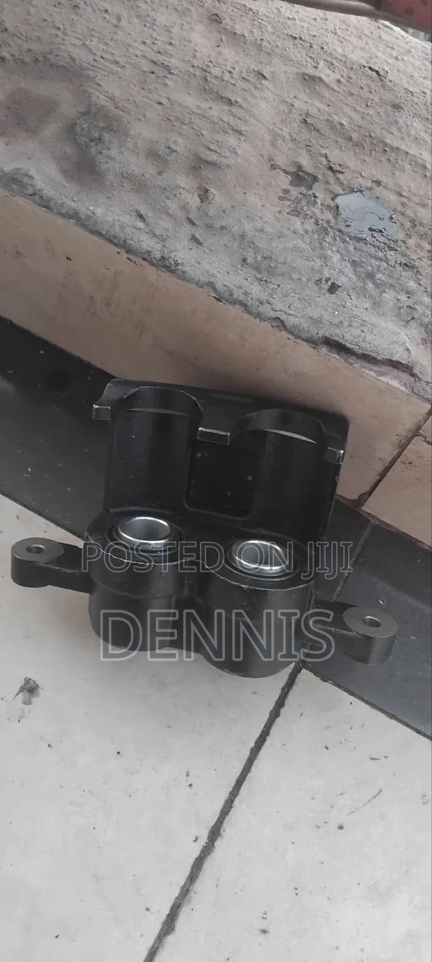 Front Caliper Hillux Old 2wd - thumbnail 2