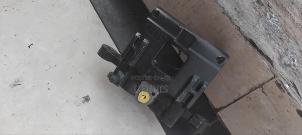 Front Caliper Hillux Old 2wd - thumbnail 3