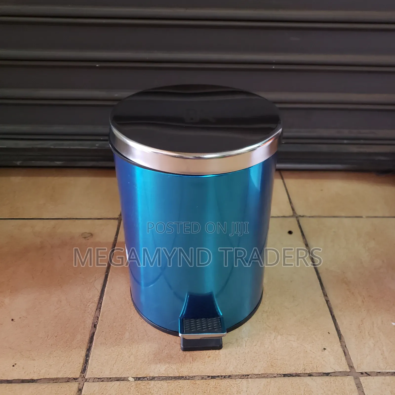 20 LTR Stainless Steel Pedal Waste Bin / Pedal Bin
