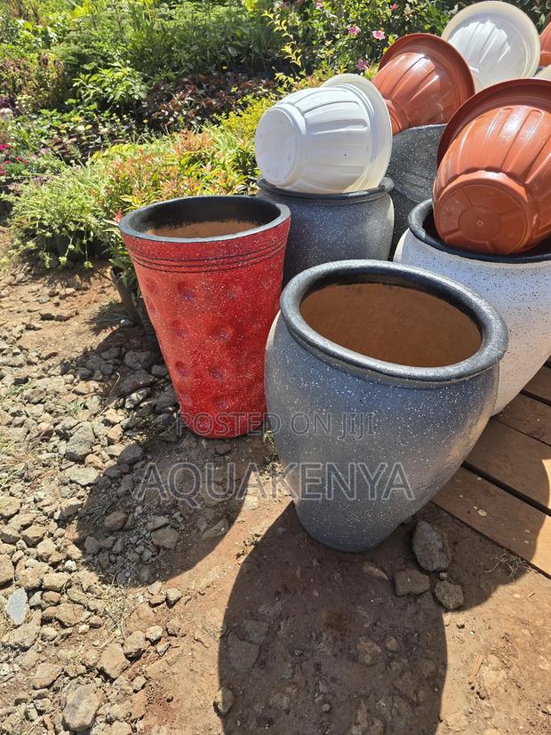 Durable Terracotta Vases - main view
