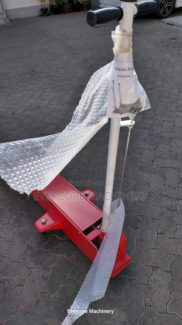 Heavy Duty 10tonne Hydraulic Trolley Jack Machine Offer. - thumbnail 2