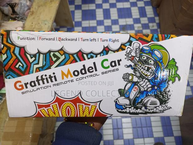 Graffiti Model Car Remote Controlled Truck - thumbnail 2