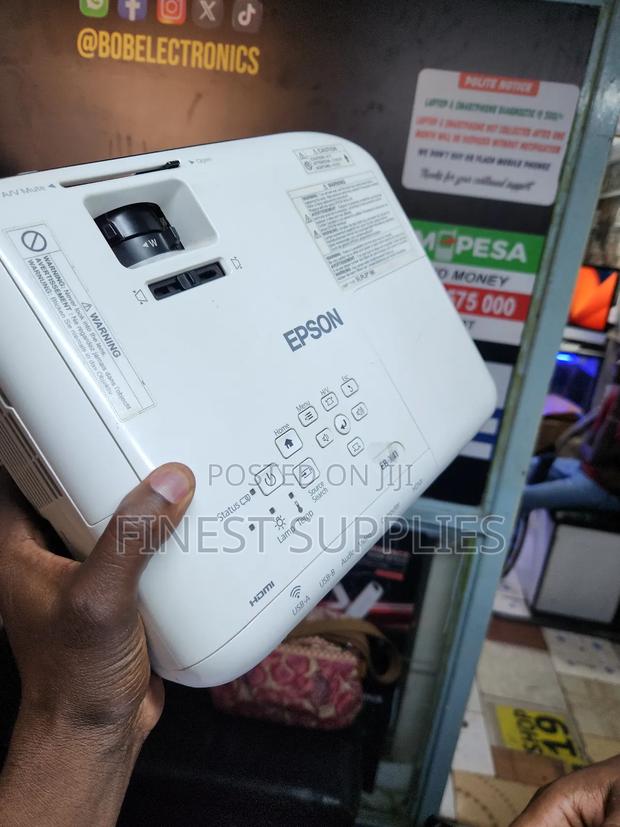 Epson Ebs-41 Projector - main view