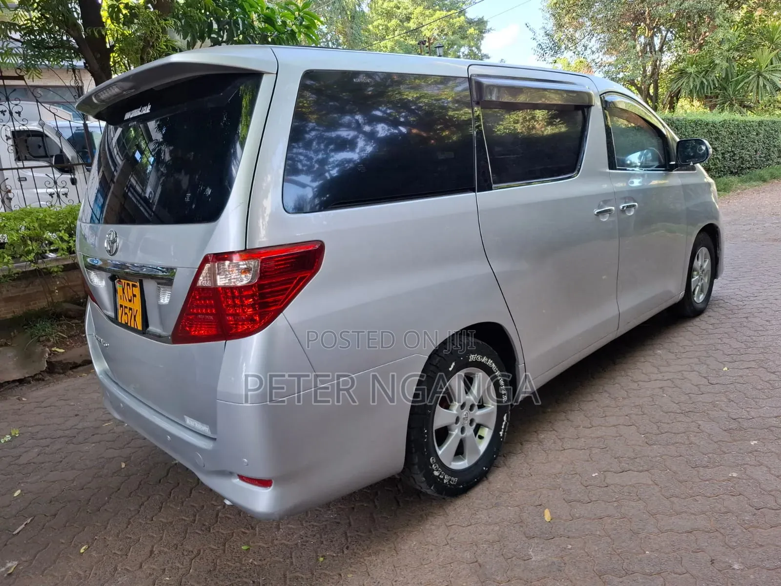 Toyota Alphard 2.4 Petrol FWD 2008 Silver