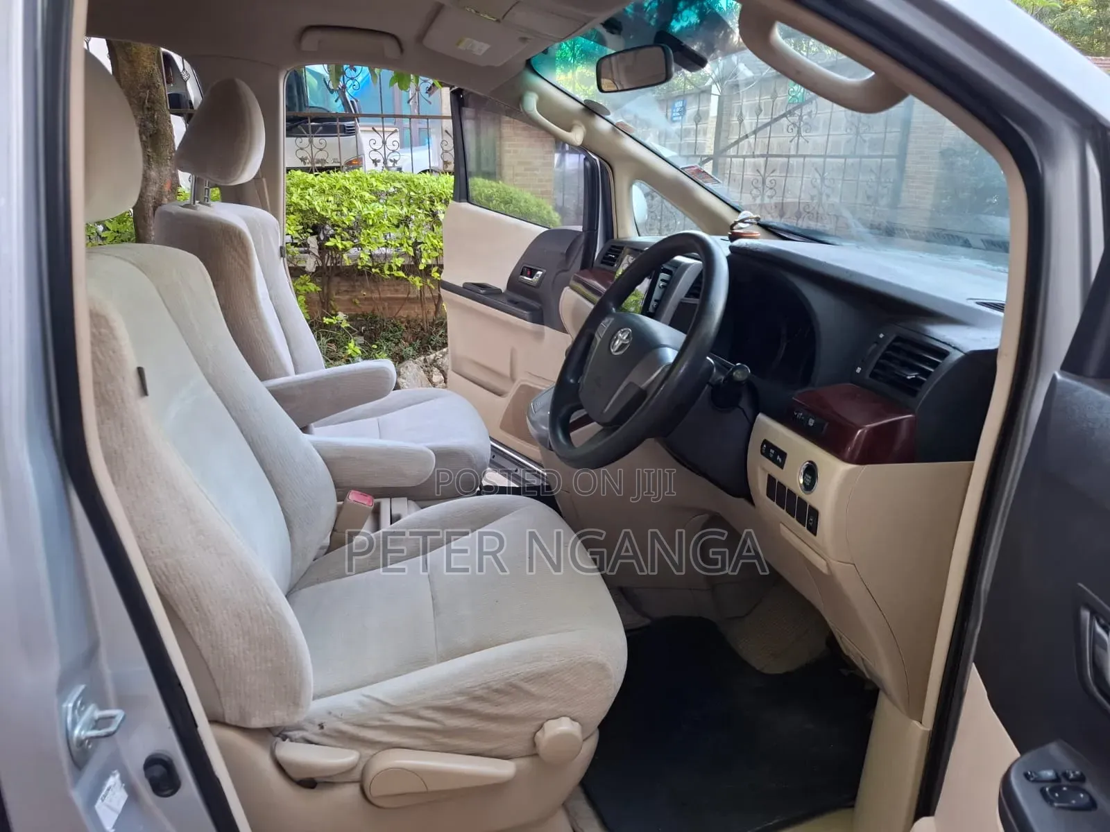 Toyota Alphard 2.4 Petrol FWD 2008 Silver
