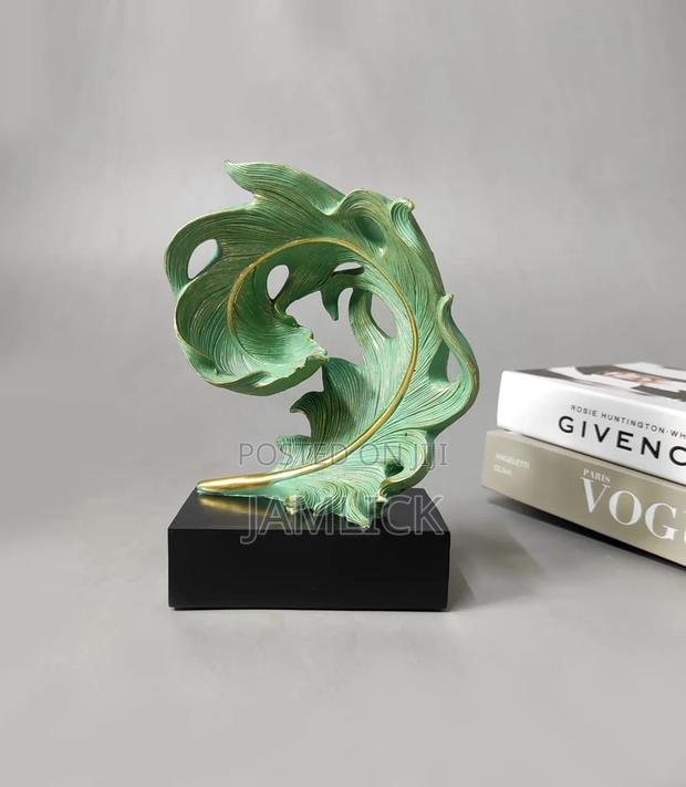 Decorative Leaf Home Décor –Gh - main view