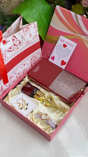 Hot Valentines Ladies Gift Set - thumbnail 2