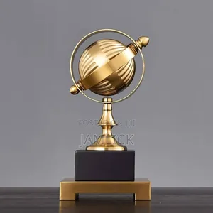 Metal Globe Décor –Gh