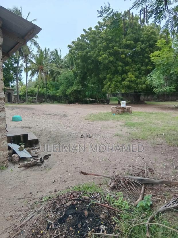 Beach Plot at Selly Beach - thumbnail 3