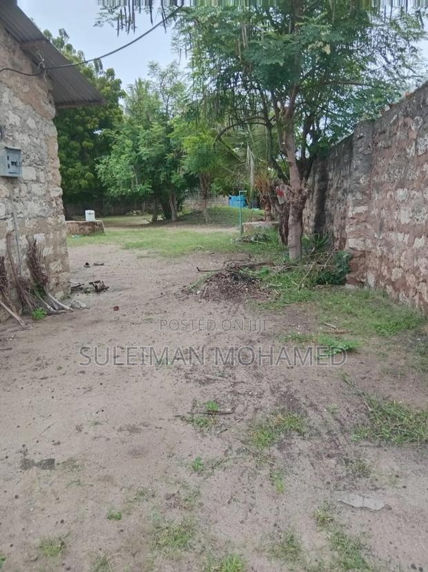 Beach Plot at Selly Beach - thumbnail 4