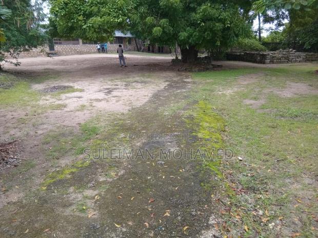 Beach Plot at Selly Beach - thumbnail 6