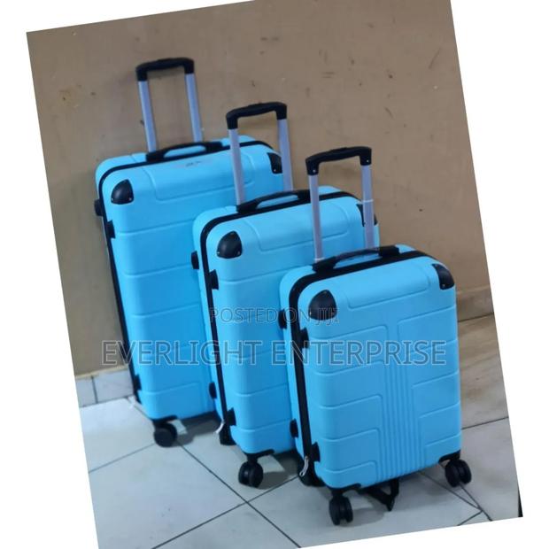 3 in 1 Luxurious Fibre Suitcase - thumbnail 2