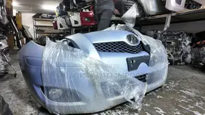 Toyota Vitz Nosecut 2005–2010 Original Ex-Japan