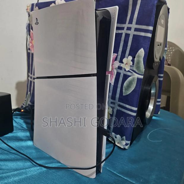 Ps 5 Console - thumbnail 4