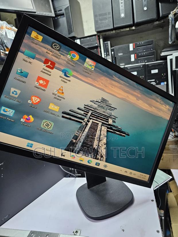 Viewsonic 24inch TFT Monitor 1080p With Speakers - thumbnail 3