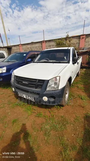 Isuzu D-MAX 2010 White