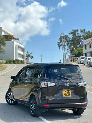Toyota Sienta 2018 Black