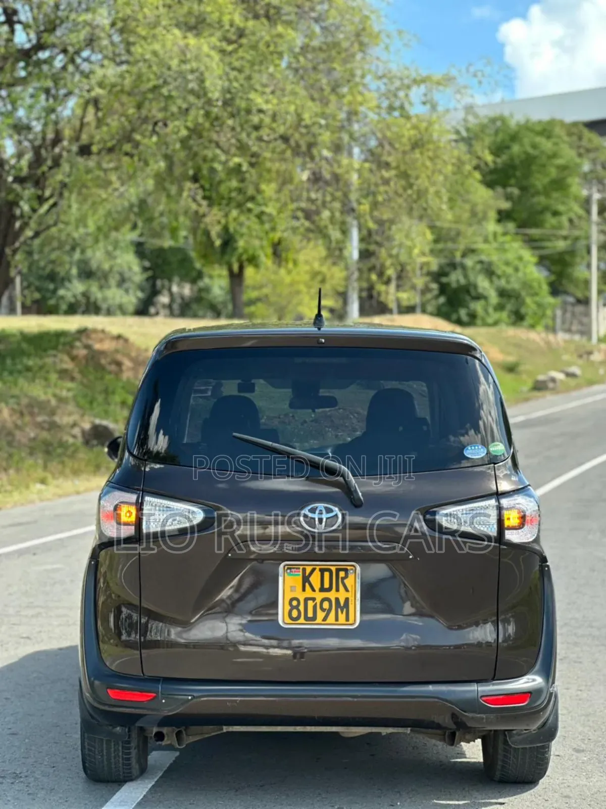 Toyota Sienta 2018 Black