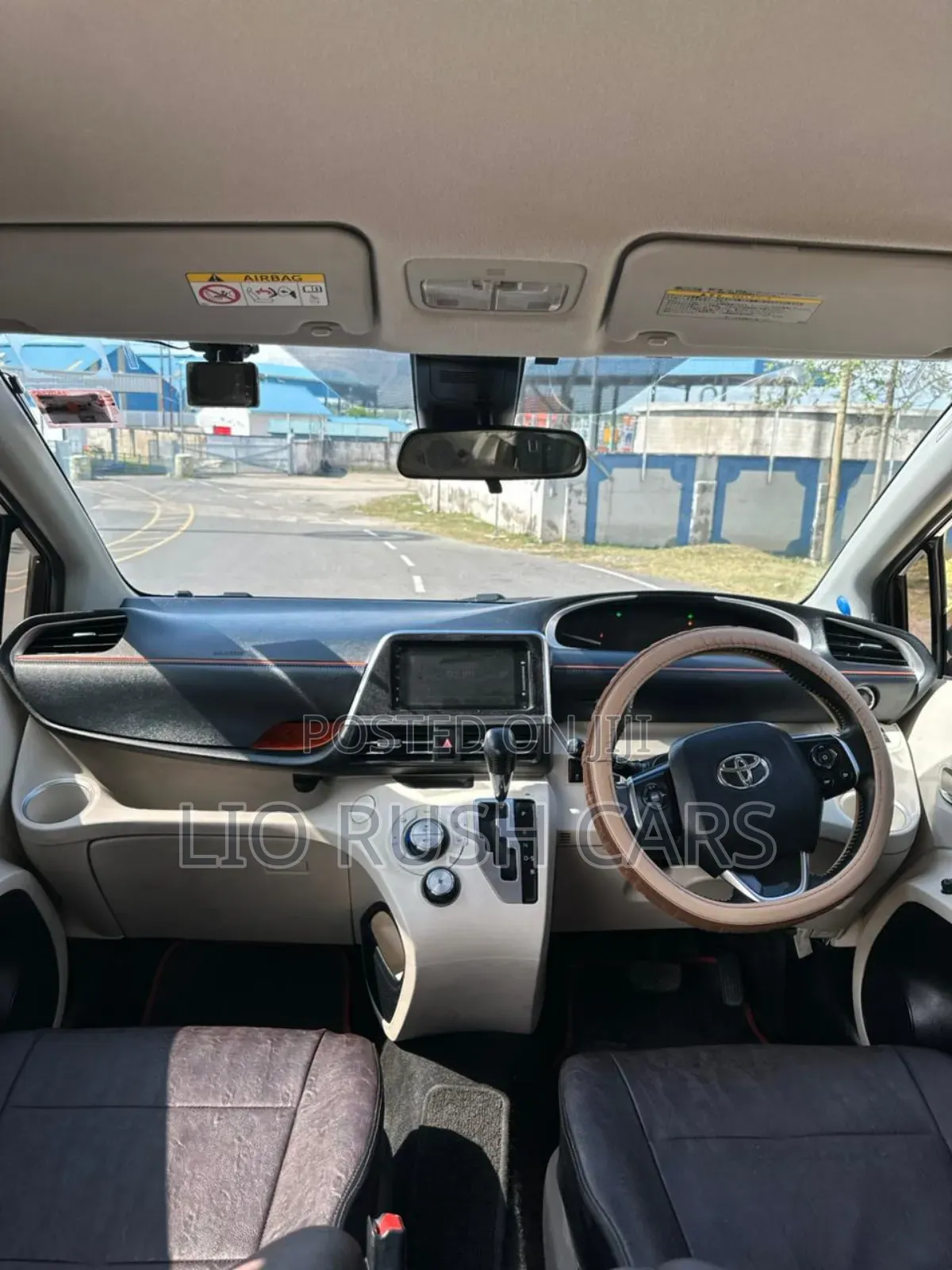 Toyota Sienta 2018 Black