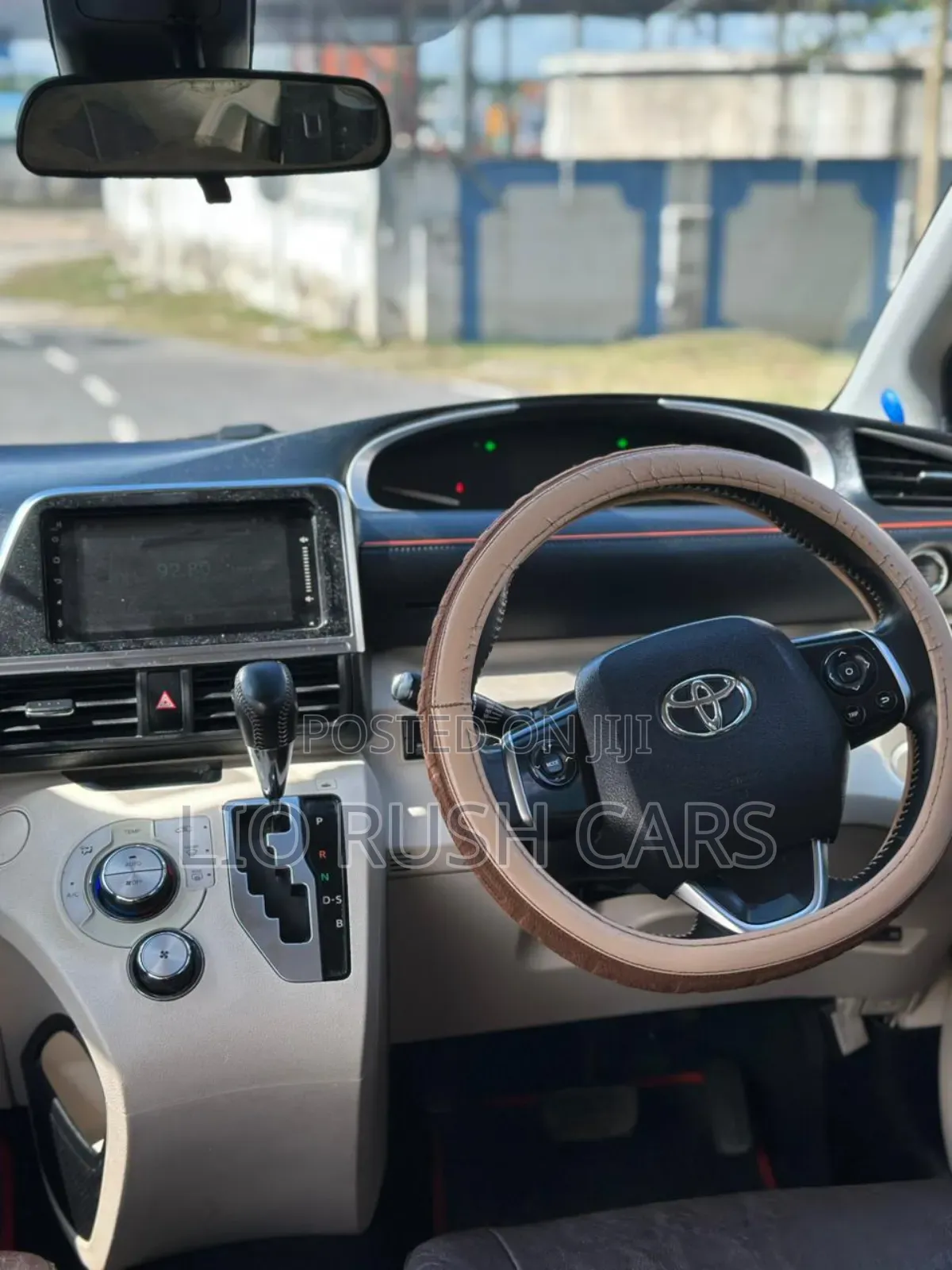 Toyota Sienta 2018 Black